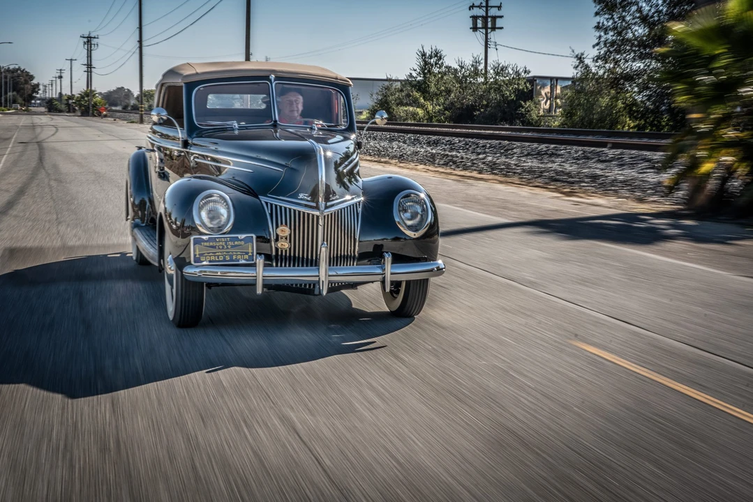 1939 Ford Standard & Deluxe & Super Deluxe - Image 15 of 31