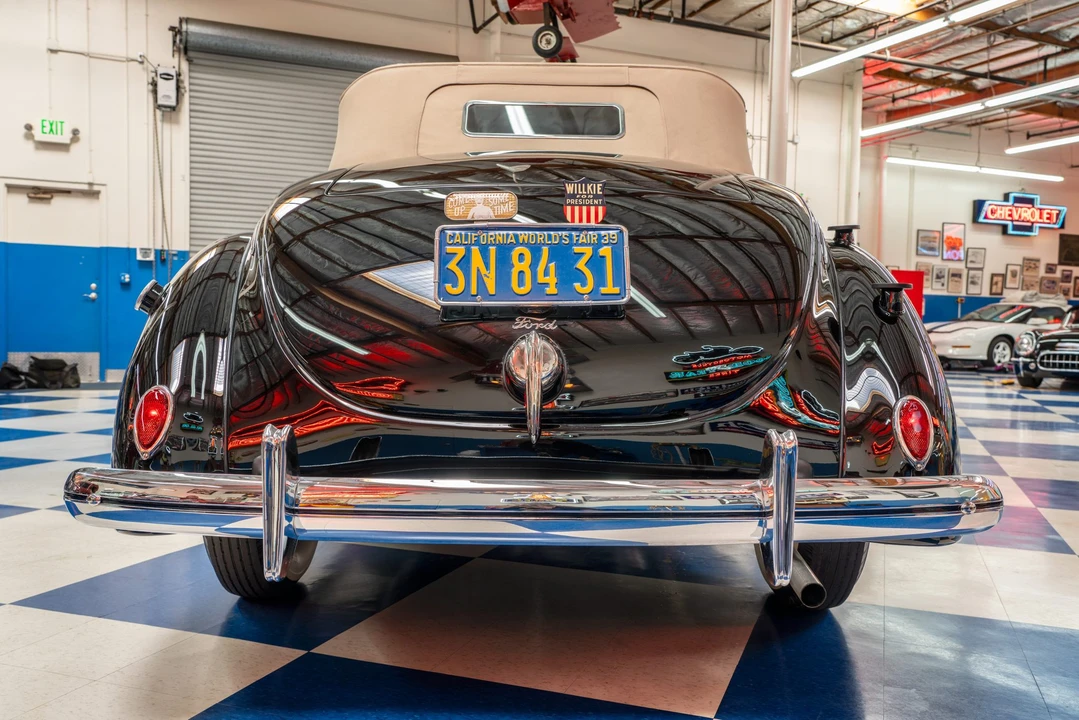 1939 Ford Standard & Deluxe & Super Deluxe - Image 13 of 31