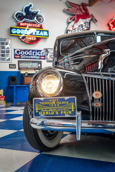 1939 Ford Standard & Deluxe & Super Deluxe - Image 25 of 31