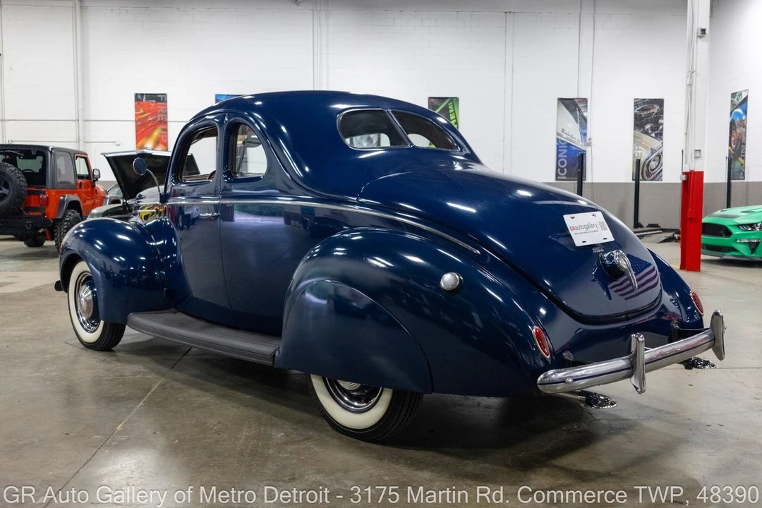 1939 Ford Standard & Deluxe & Super Deluxe - Image 4 of 31