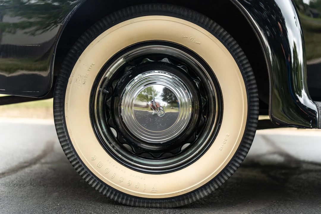 1939 Ford Standard & Deluxe & Super Deluxe - Image 30 of 31