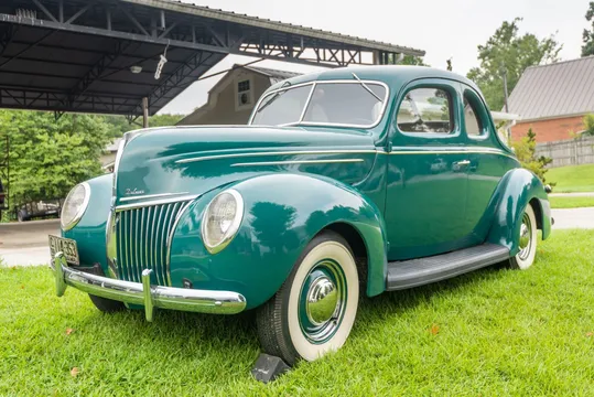 1939 Ford Deluxe Coupe