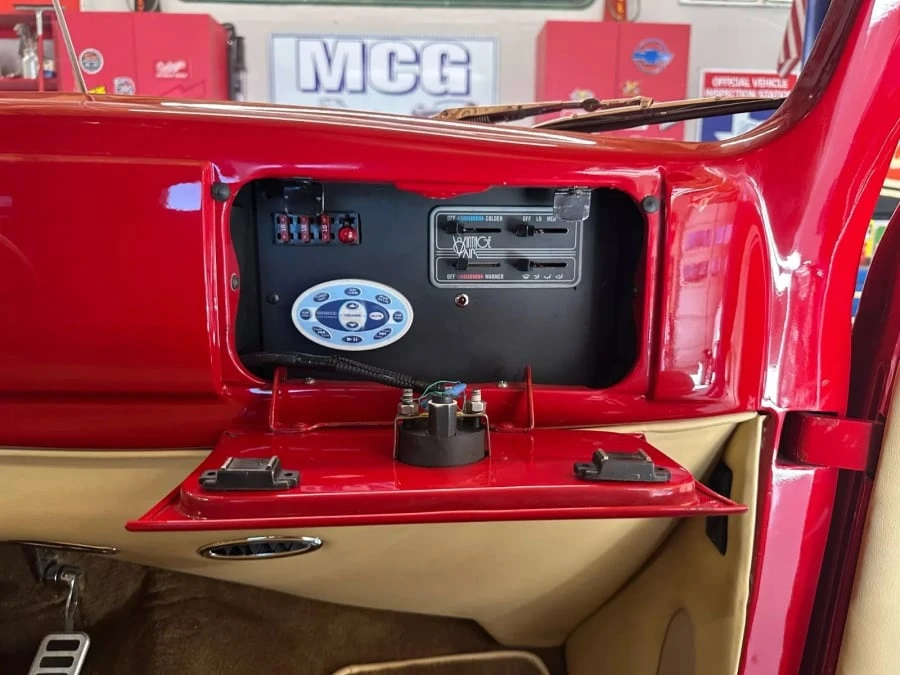 1939 Ford Standard & Deluxe & Super Deluxe - Image 11 of 17