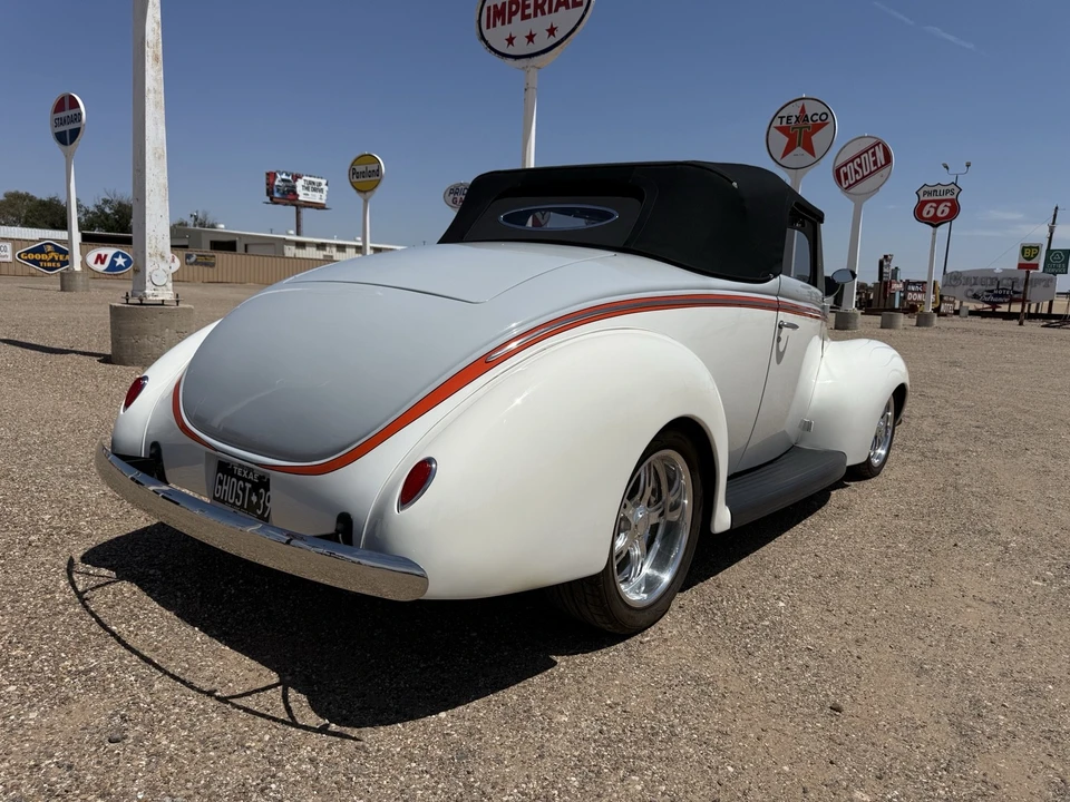 1939 Ford Standard & Deluxe & Super Deluxe - Image 2 of 21