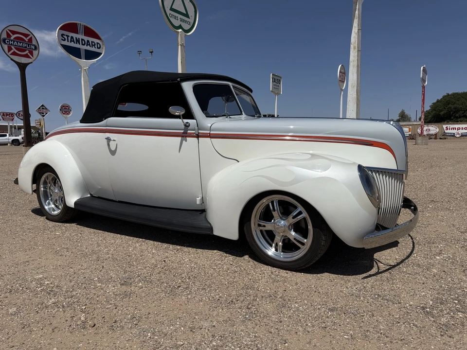 1939 Ford Standard & Deluxe & Super Deluxe - Image 4 of 21