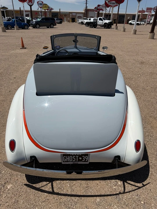 1939 Ford Standard & Deluxe & Super Deluxe - Image 10 of 21
