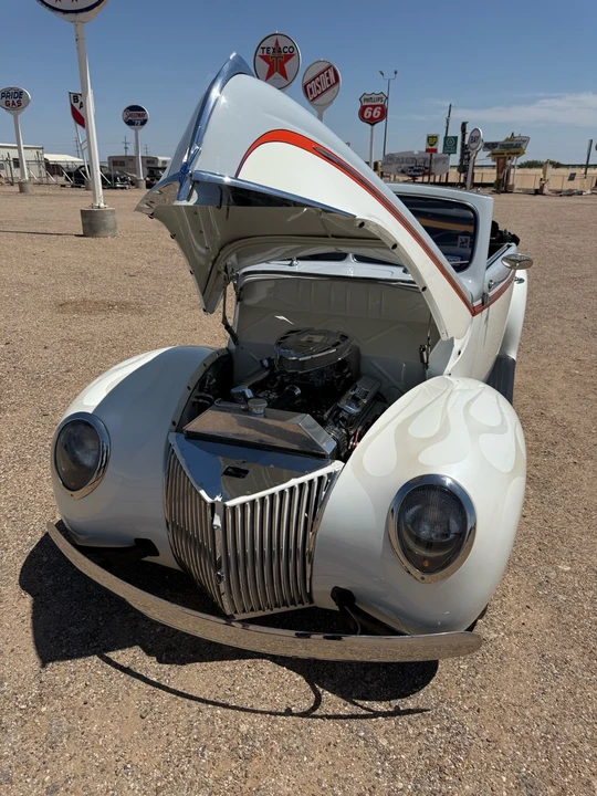 1939 Ford Standard & Deluxe & Super Deluxe - Image 9 of 21