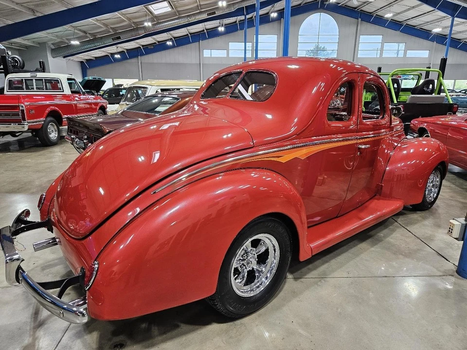 1939 Ford Standard & Deluxe & Super Deluxe - Image 3 of 10