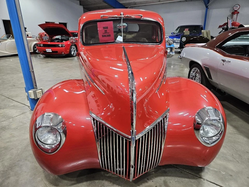 1939 Ford Standard & Deluxe & Super Deluxe - Image 2 of 10