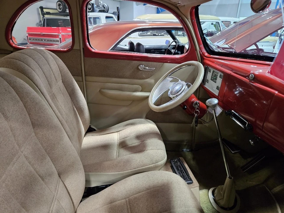 1939 Ford Standard & Deluxe & Super Deluxe - Image 4 of 10