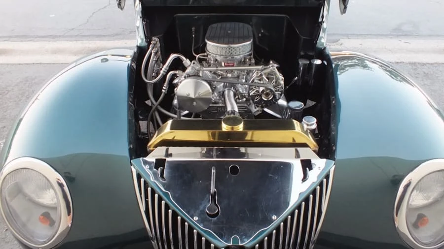 1939 Ford Standard & Deluxe & Super Deluxe - Image 9 of 11
