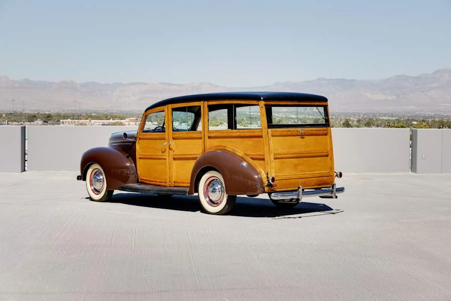 1939 Ford Standard & Deluxe & Super Deluxe - Image 3 of 31