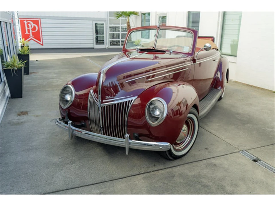 1939 Ford Standard & Deluxe & Super Deluxe - Image 3 of 12