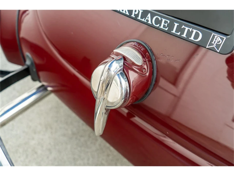 1939 Ford Standard & Deluxe & Super Deluxe - Image 8 of 12