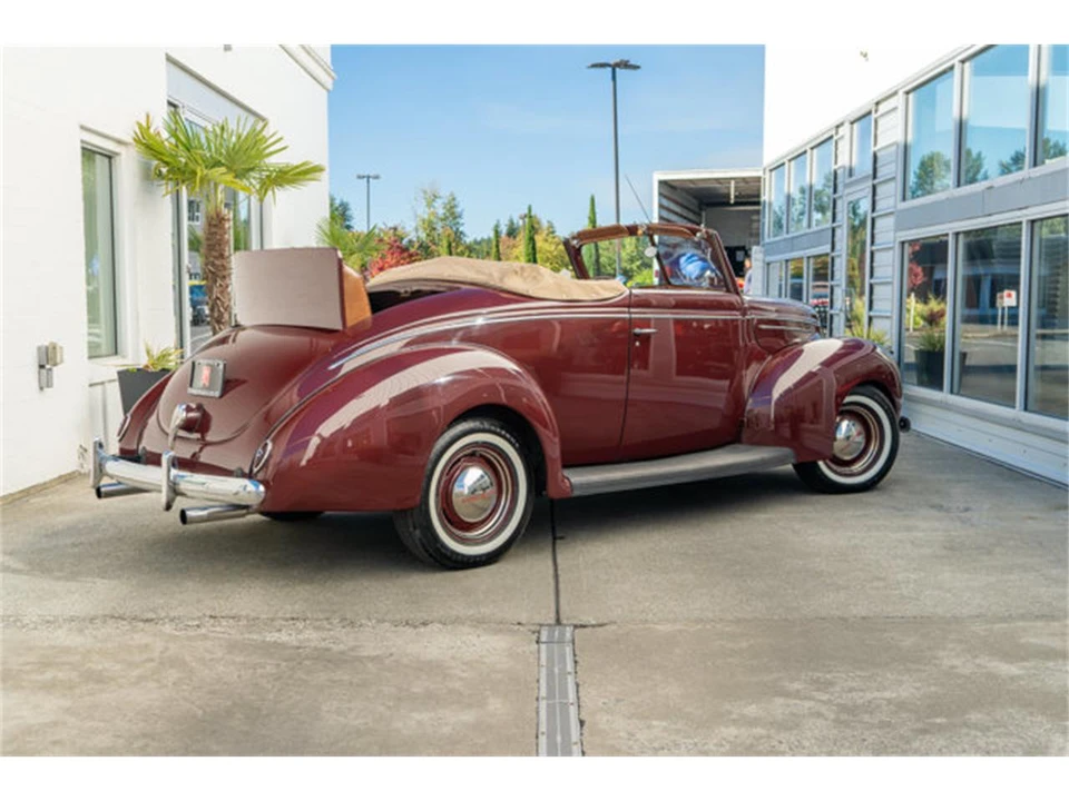 1939 Ford Standard & Deluxe & Super Deluxe - Image 9 of 12