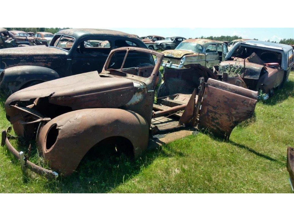 1939 Ford Standard & Deluxe & Super Deluxe - Image 2 of 10