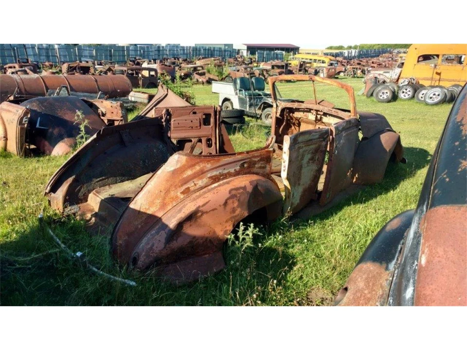 1939 Ford Standard & Deluxe & Super Deluxe - Image 5 of 10