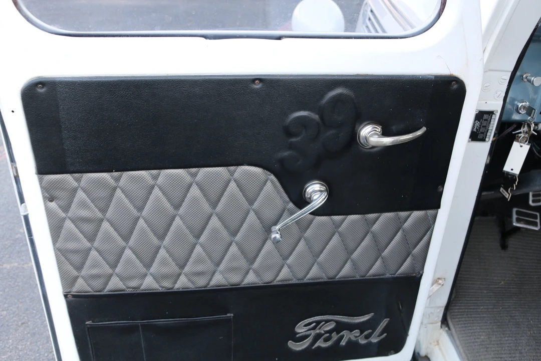 1939 Ford Pickup (1937-1939) - Image 4 of 12
