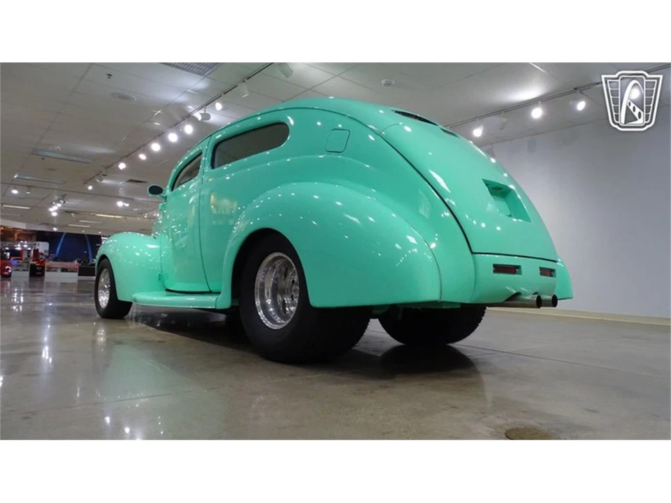 1939 Ford Standard & Deluxe & Super Deluxe - Image 10 of 31