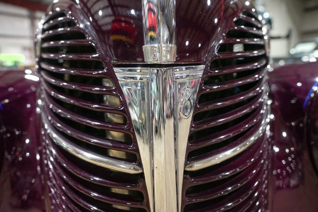 1939 Ford Standard & Deluxe & Super Deluxe - Image 21 of 31