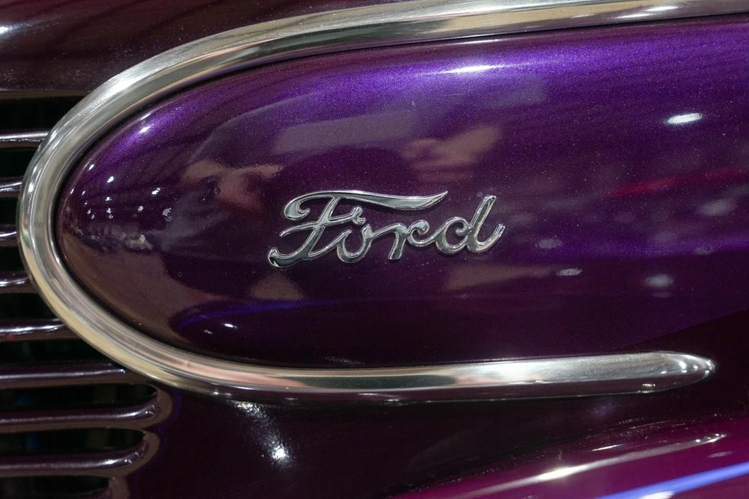 1939 Ford Standard & Deluxe & Super Deluxe - Image 22 of 31