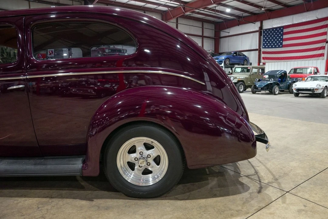 1939 Ford Standard & Deluxe & Super Deluxe - Image 5 of 31