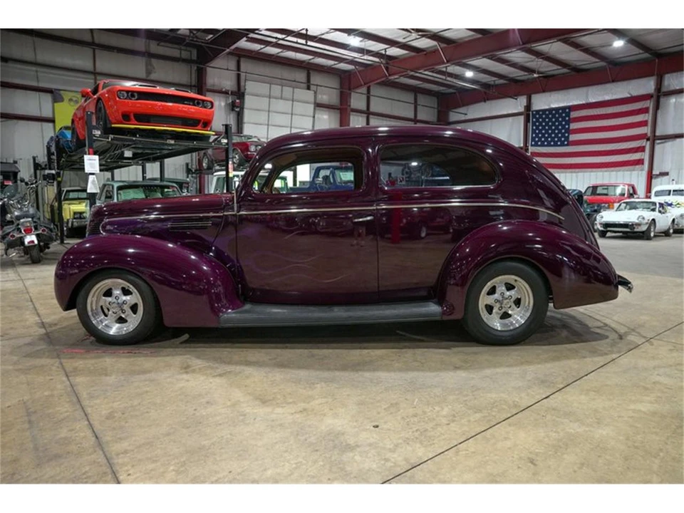 1939 Ford Standard & Deluxe & Super Deluxe - Image 4 of 31