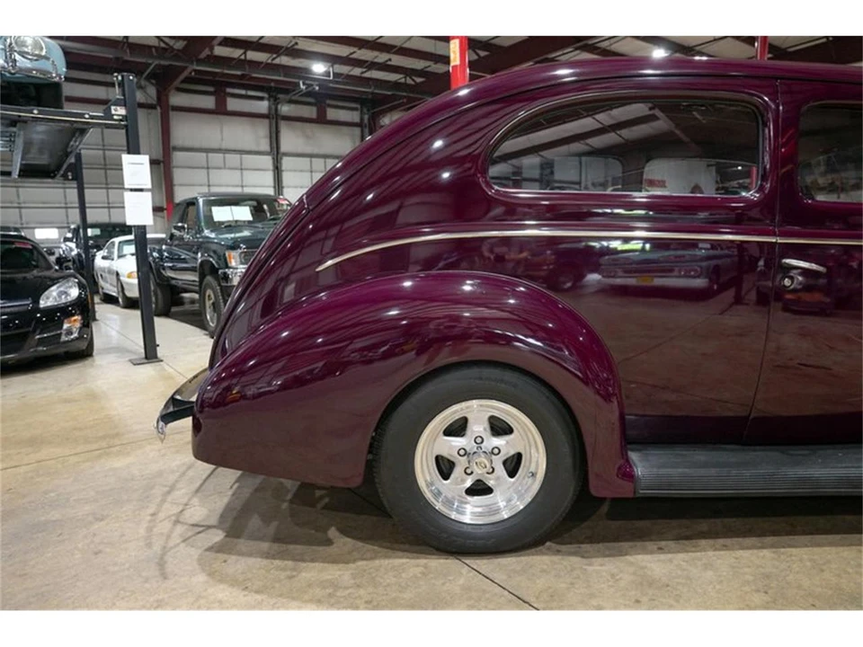 1939 Ford Standard & Deluxe & Super Deluxe - Image 9 of 31