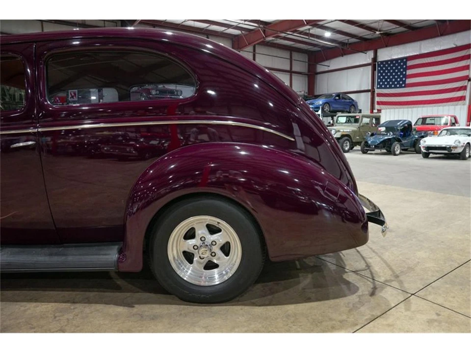 1939 Ford Standard & Deluxe & Super Deluxe - Image 5 of 31