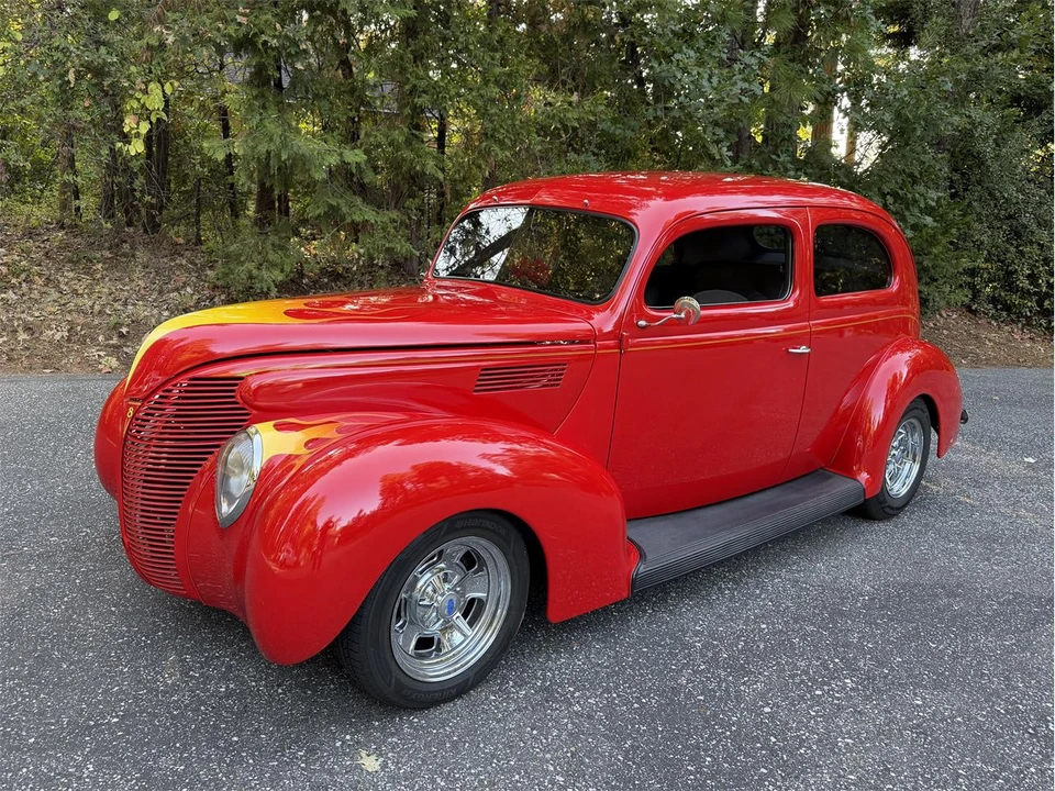 1939 Ford Standard & Deluxe & Super Deluxe - Image 2 of 30