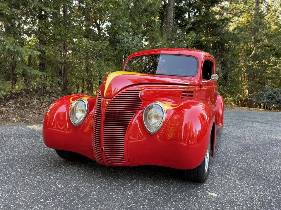 1939 Ford Standard & Deluxe & Super Deluxe - Image 4 of 30