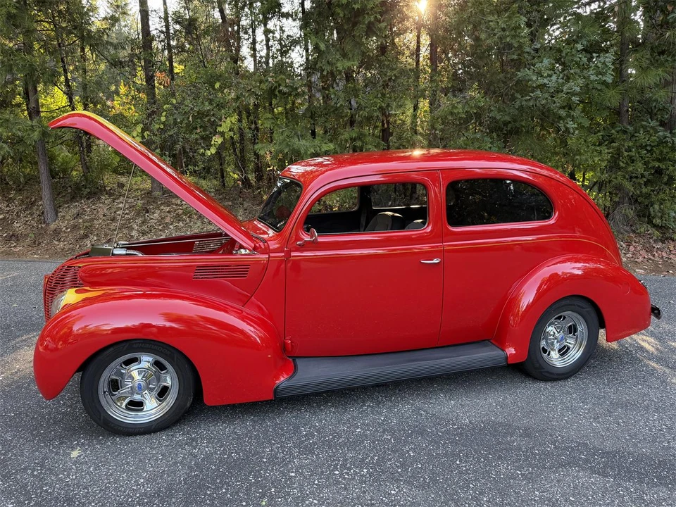 1939 Ford Standard & Deluxe & Super Deluxe - Image 21 of 30