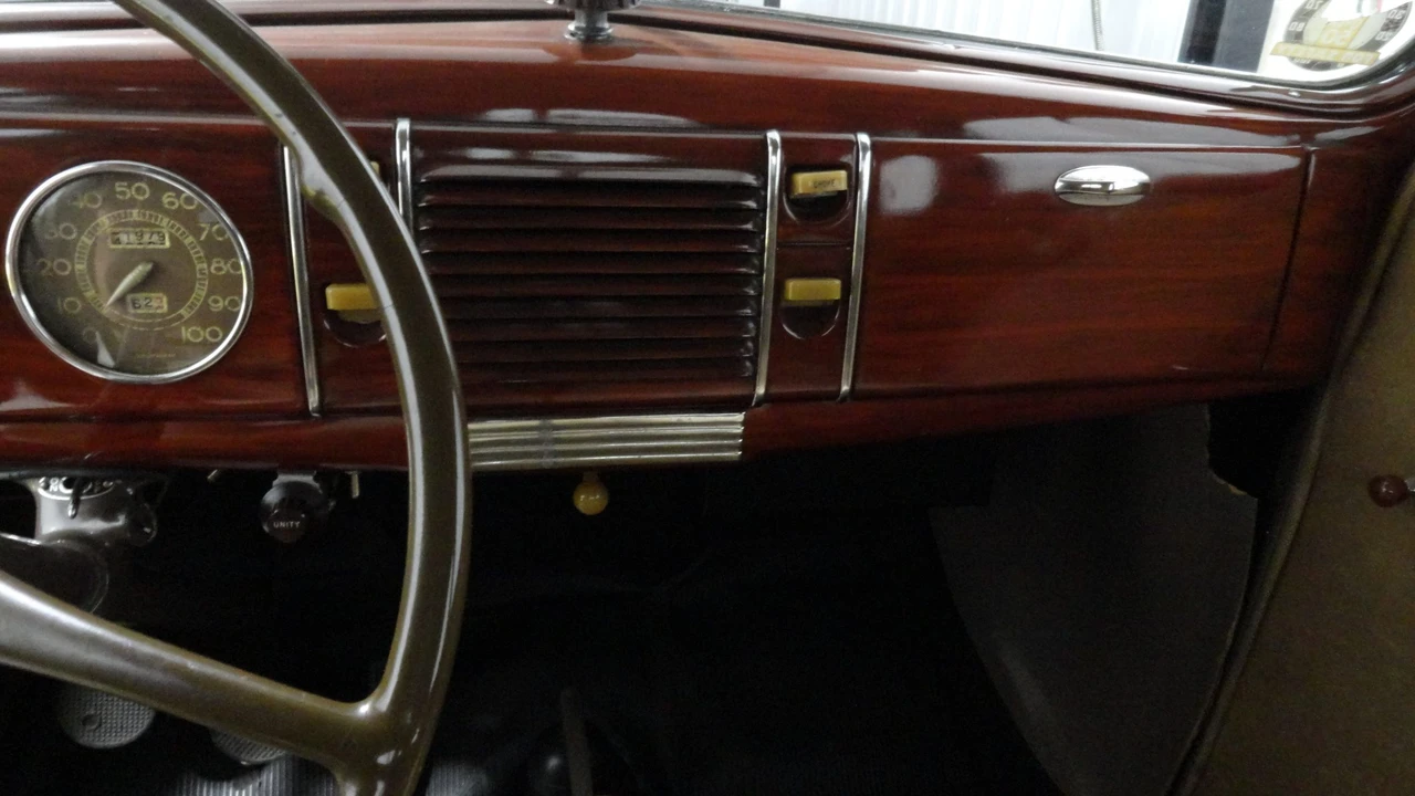 1939 Ford Standard & Deluxe & Super Deluxe - Image 29 of 31