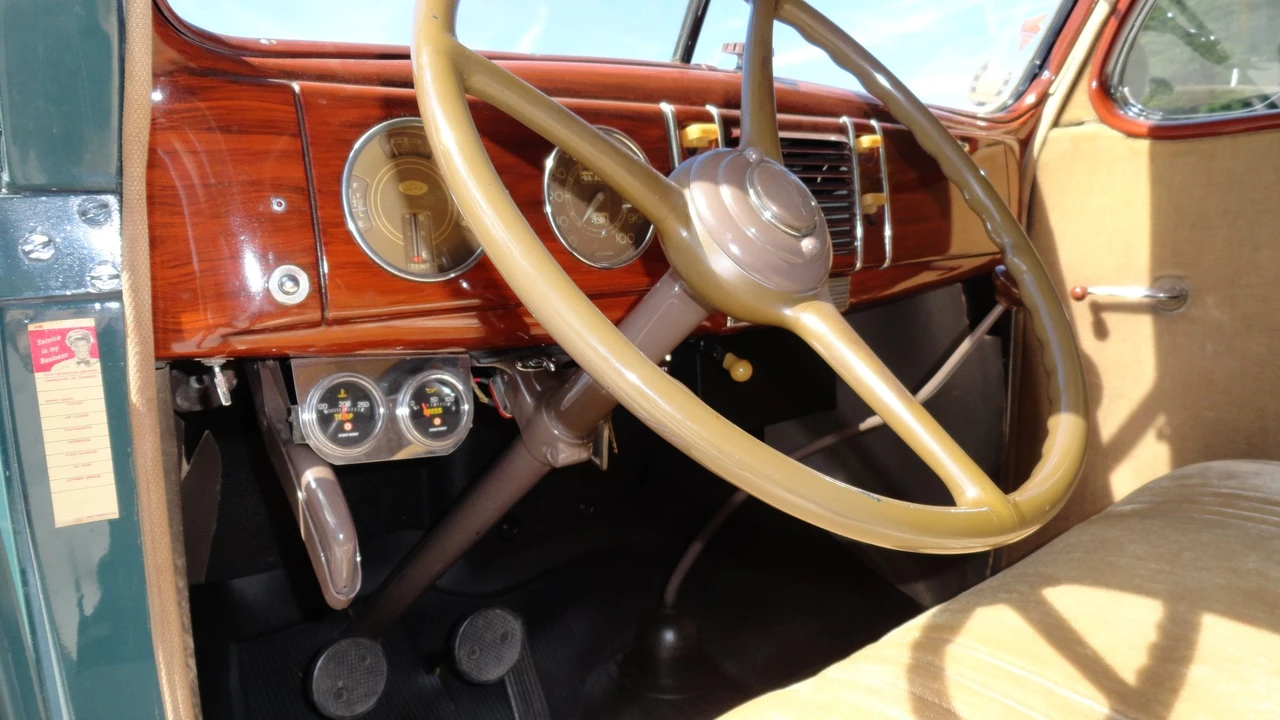 1939 Ford Standard & Deluxe & Super Deluxe - Image 23 of 31