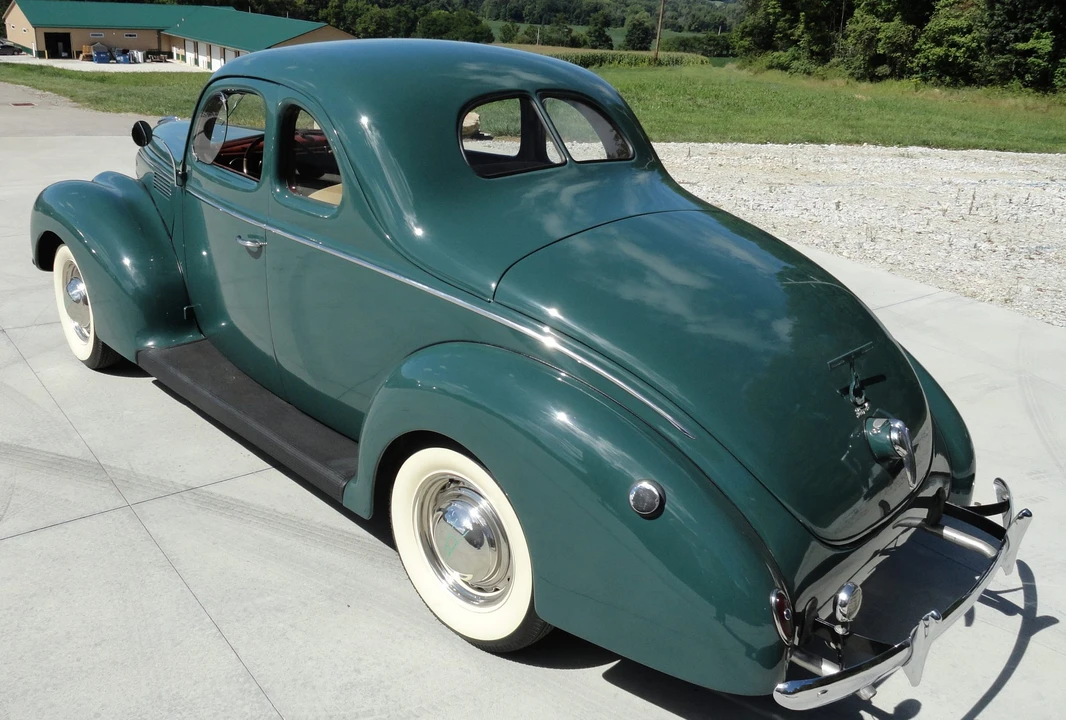 1939 Ford Standard & Deluxe & Super Deluxe - Image 14 of 31