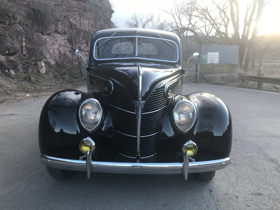 1939 Ford Standard & Deluxe & Super Deluxe - Image 4 of 31