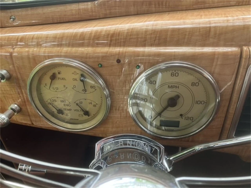 1939 Ford Standard & Deluxe & Super Deluxe - Image 25 of 31