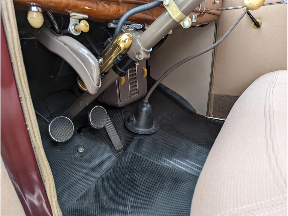 1939 Ford Standard & Deluxe & Super Deluxe - Image 24 of 31
