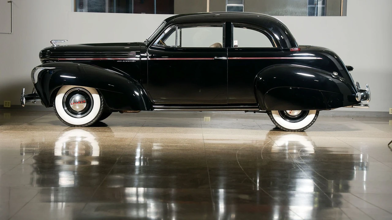 1939 Graham - Image 2 of 31