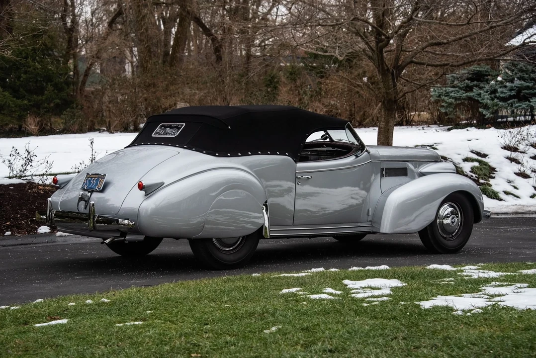 1939 LaSalle Series 50 - Image 2 of 31