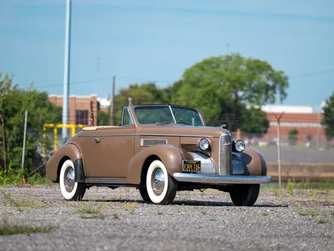 1939 LaSalle Series 50 Convertible Coupe by Fisher