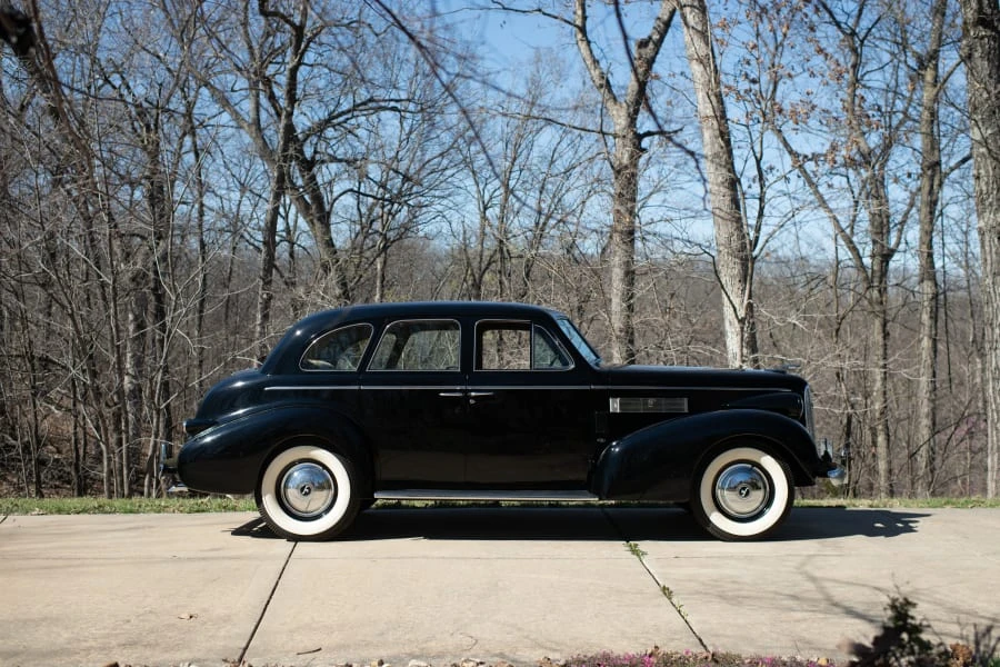 1939 LaSalle Series 50 - Image 2 of 31