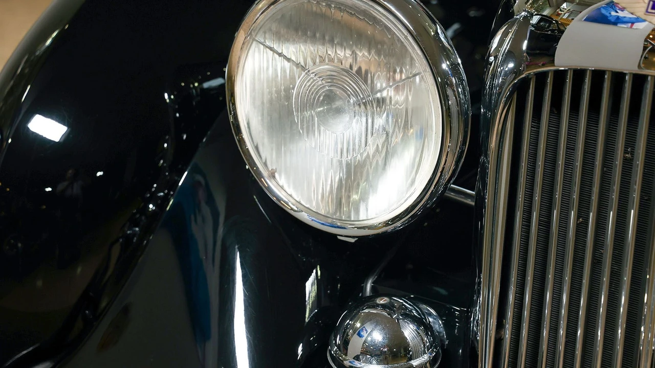 1939 Lagonda - Image 10 of 31