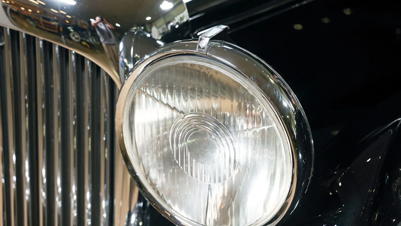 1939 Lagonda - Image 15 of 31