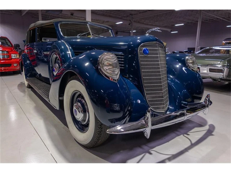 1939 Lincoln Zephyr - Image 30 of 31