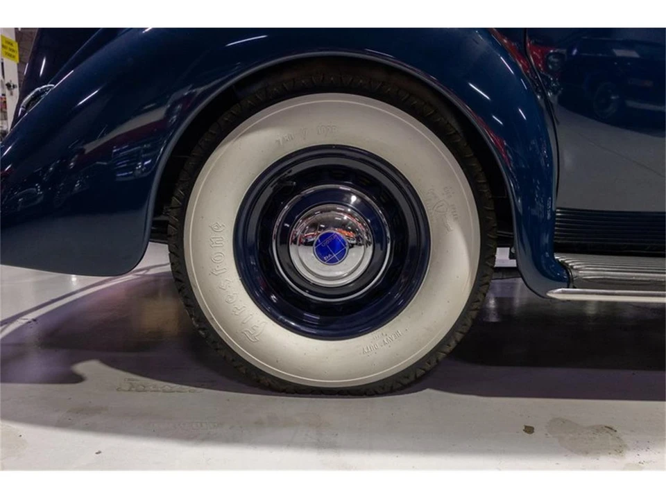 1939 Lincoln Zephyr - Image 25 of 31