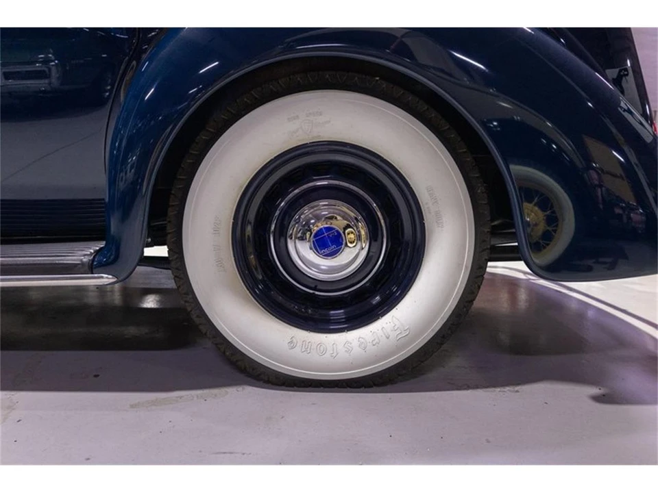 1939 Lincoln Zephyr - Image 23 of 31