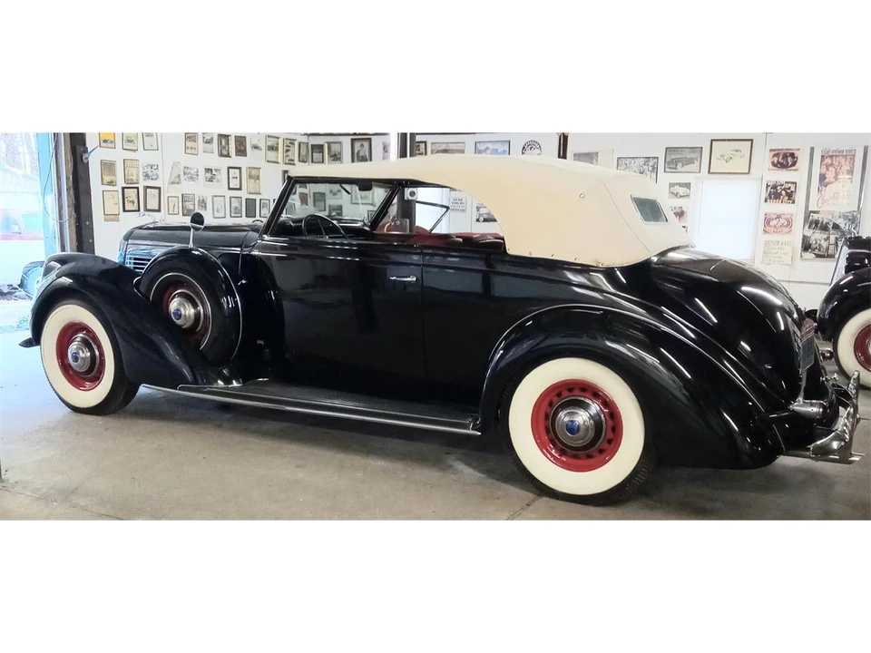 1939 Lincoln Zephyr - Image 9 of 31