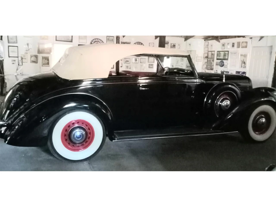 1939 Lincoln Zephyr - Image 2 of 31