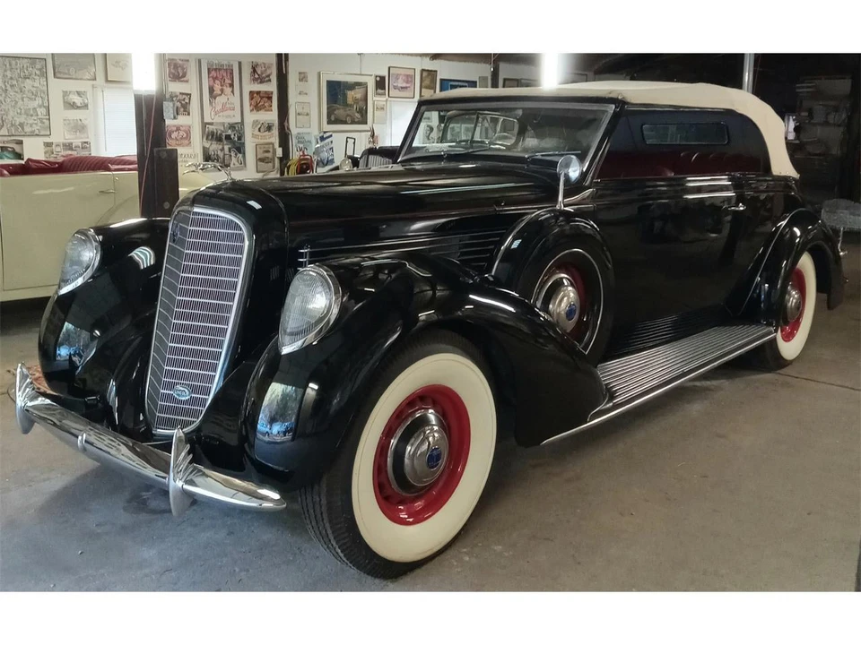 1939 Lincoln Zephyr - Image 10 of 31